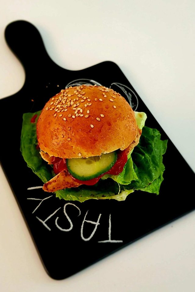Házi csirkés hamburger