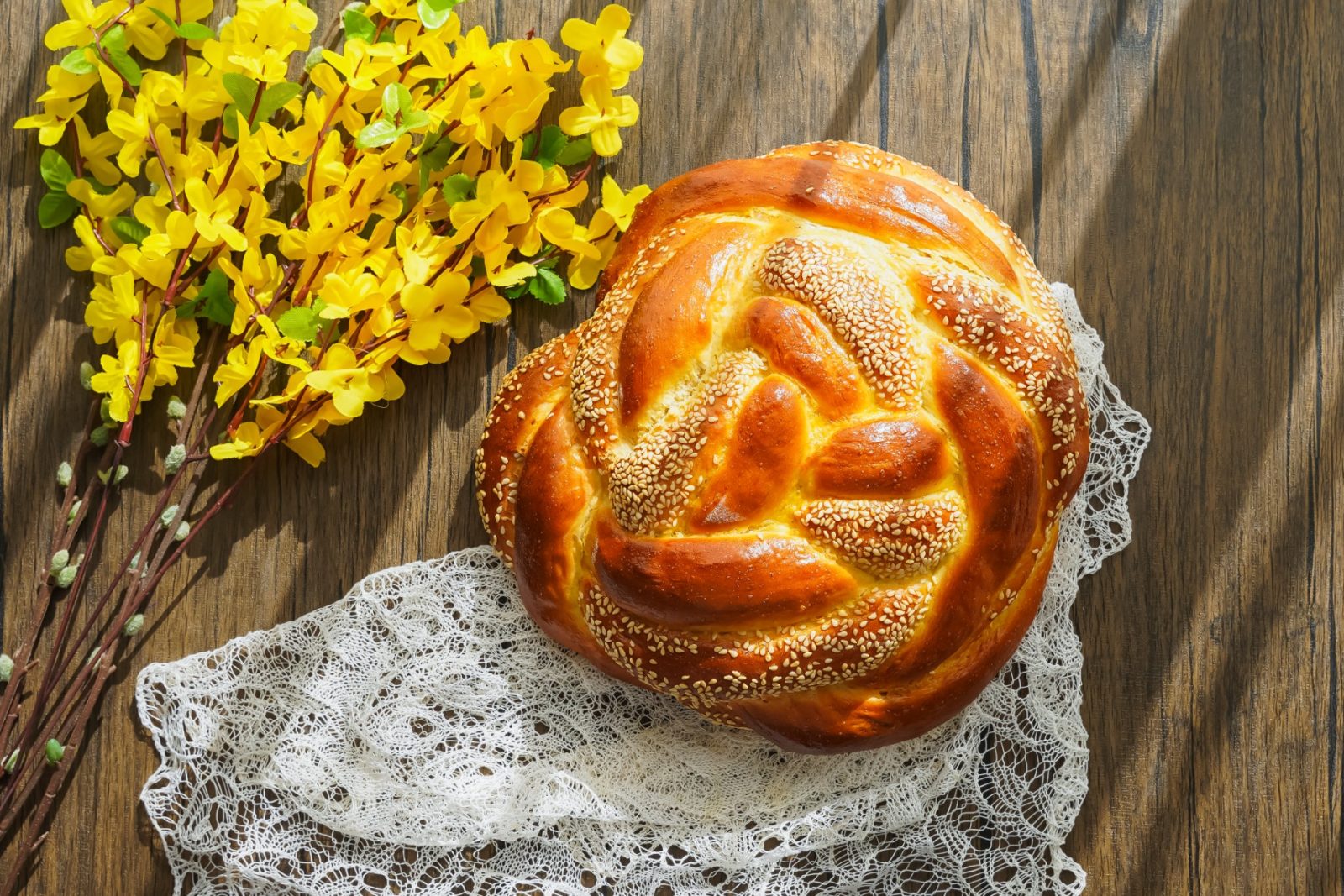 Szezámmagos fonott kalács