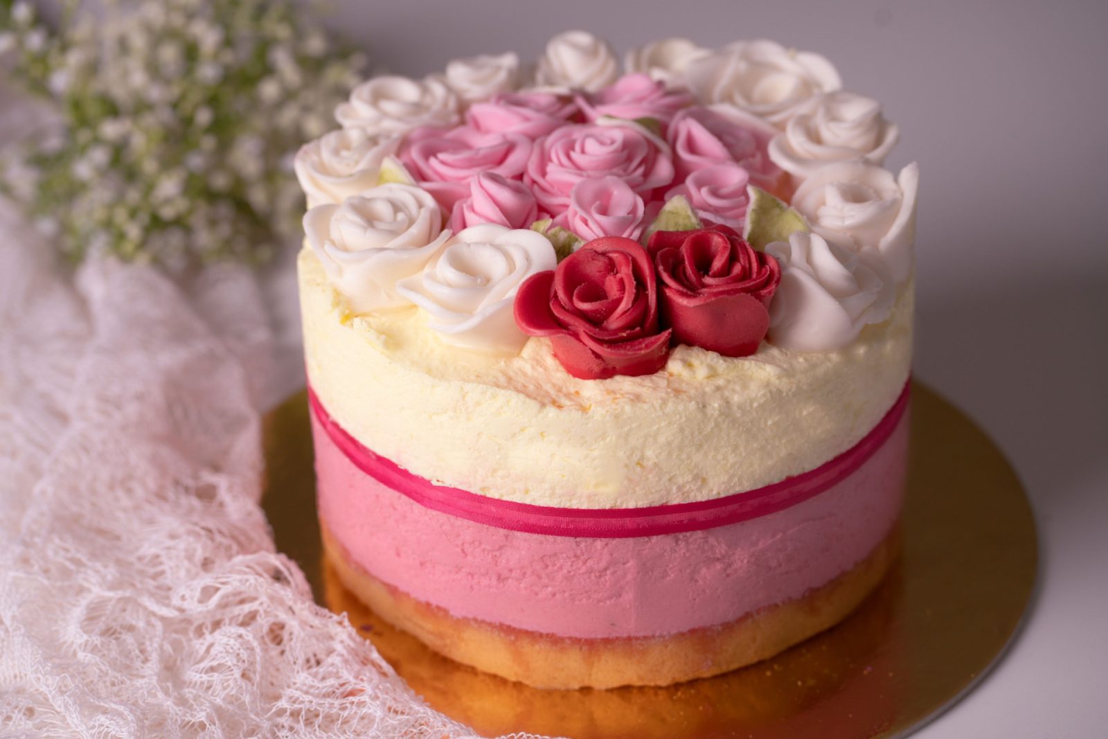 Eper-bodza mousse torta