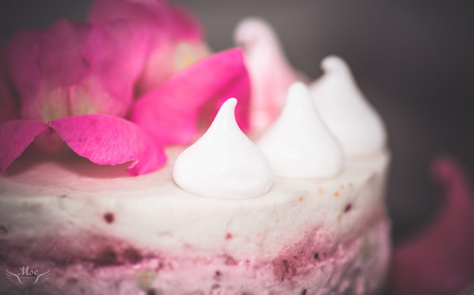 Habcsókos sajtkrém torta